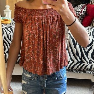 American Eagle Off the shoulder top